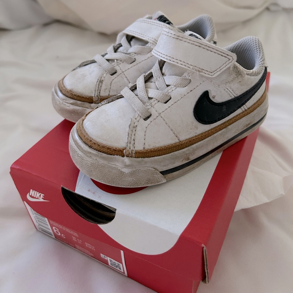 Toddler Nike shoes